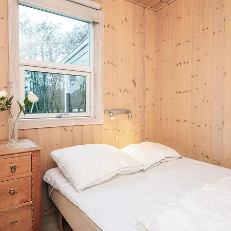 Tranquil Oasis In Rindby Semesterbostad *